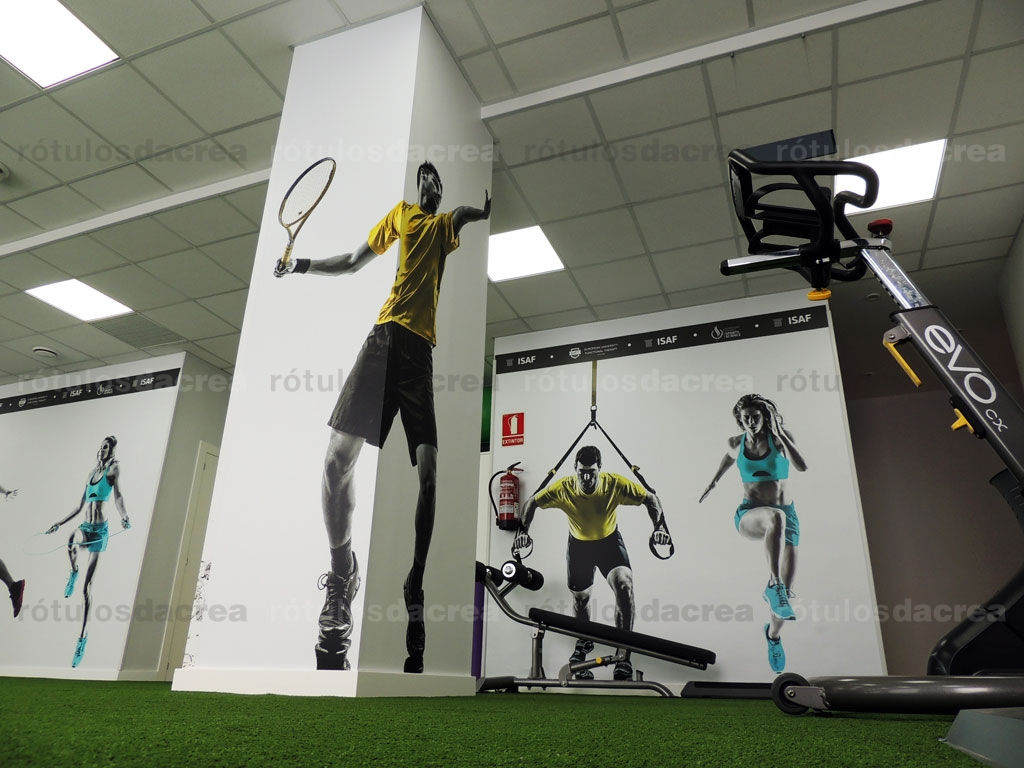 Impresión digital de fotomurales con deportistas entrenando para gimnasio