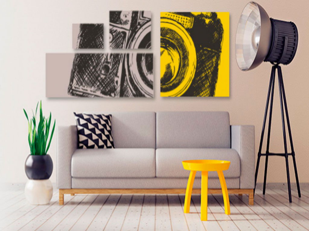 Impresión digital sobre lienzo encima de sofa