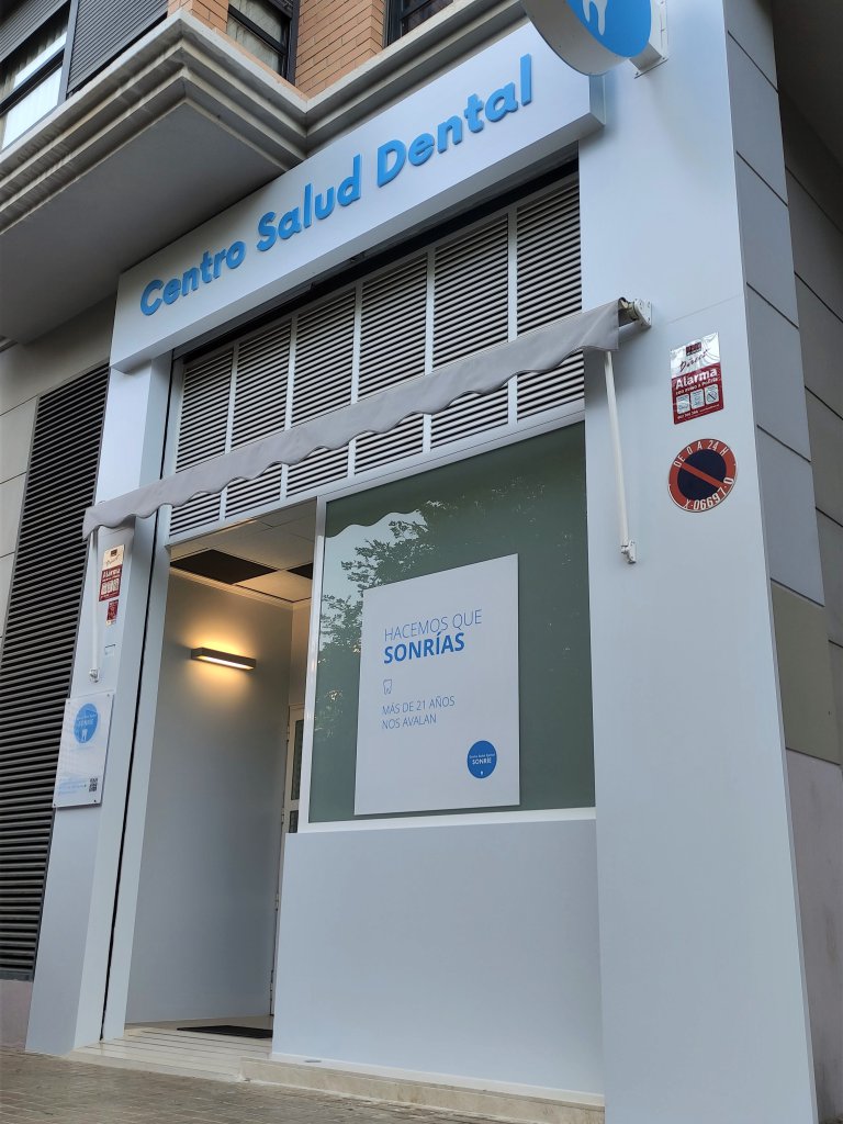 Revestimiento de Dibond para clínica dental