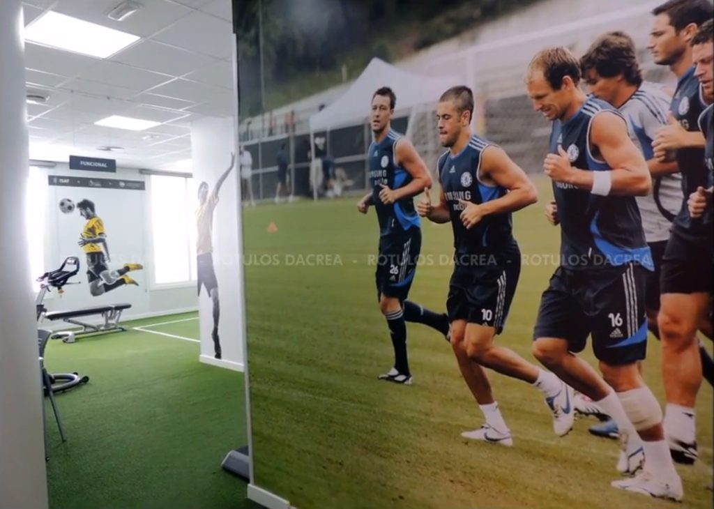 Mural fotográfico de gran formato impreso para la sala de entrenamiento del Instituto ISAF